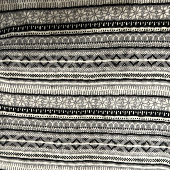 Mossimo Supply Co. Fair Isle Style Sweater Leggings, Grey Geometric, XL - Picture 3 of 10